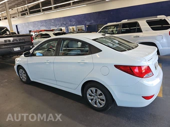 2016 Hyundai Accent SE Sedan - miniatura 6