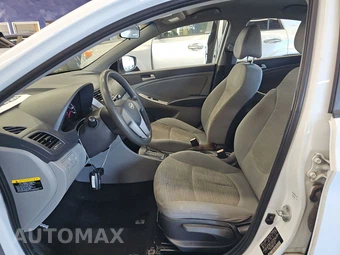 2016 Hyundai Accent SE Sedan - miniatura 7
