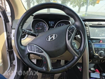 2016 Hyundai Elantra GT Hatchback – miniatura 10