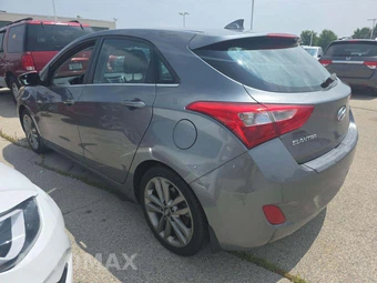 2016 Hyundai Elantra GT Hatchback – miniatura 2
