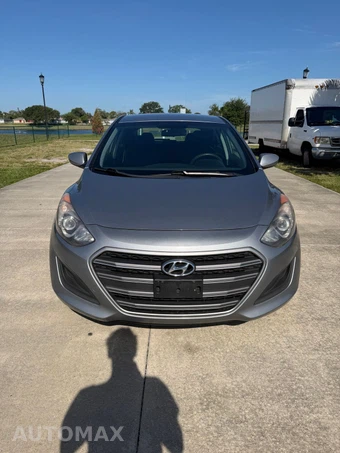 2016 Hyundai Elantra GT Hatchback - miniatura 2