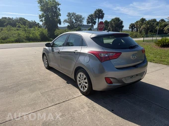2016 Hyundai Elantra GT Hatchback - miniatura 7