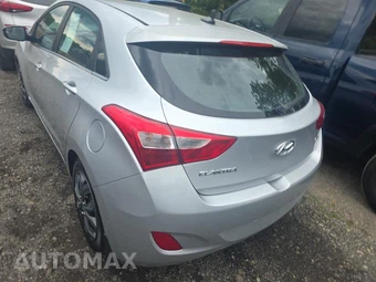 2016 Hyundai Elantra GT Hatchback – miniatura 6