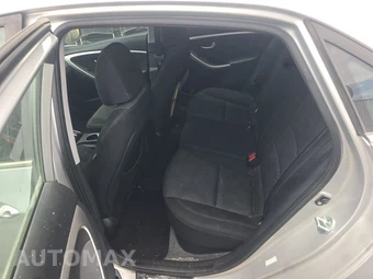 2016 Hyundai Elantra GT Hatchback - miniatura 13