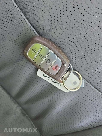 2016 Hyundai Elantra Limited Sedan – miniatura 8