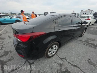 2016 Hyundai Elantra SE Sedan - miniatura 4