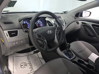 2016 Hyundai Elantra SE Sedan – miniatura 11