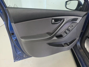 2016 Hyundai Elantra SE Sedan – miniatura 9