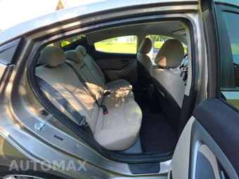 2016 Hyundai Elantra SE Sedan – miniatura 13