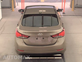 2016 Hyundai Elantra SE Sedan – miniatura 5