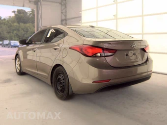 2016 Hyundai Elantra SE Sedan – miniatura 6