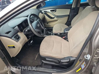 2016 Hyundai Elantra SE Sedan – miniatura 7