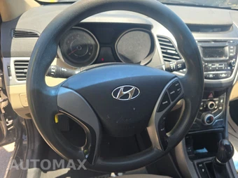 2016 Hyundai Elantra SE Sedan – miniatura 10