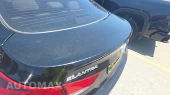2016 Hyundai Elantra SE Sedan – miniatura 27