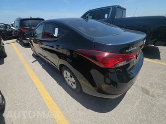 2016 Hyundai Elantra SE Sedan – miniatura 6