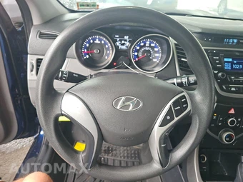 2016 Hyundai Elantra SE Sedan - miniatura 10