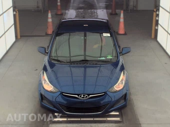 2016 Hyundai Elantra SE Sedan - miniatura 2