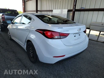 2016 Hyundai Elantra SE Sedan – miniatura 6