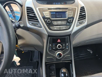 2016 Hyundai Elantra SE Sedan – miniatura 11