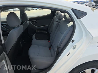 2016 Hyundai Elantra SE Sedan – miniatura 13