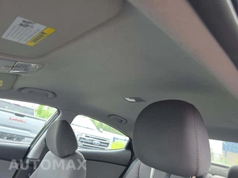 2016 Hyundai Elantra SE Sedan – miniatura 8