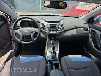 2016 Hyundai Elantra SE Sedan – miniatura 10
