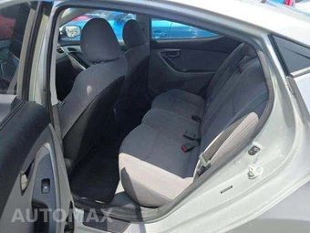 2016 Hyundai Elantra SE Sedan – miniatura 13