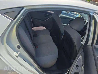 2016 Hyundai Elantra SE Sedan – miniatura 15