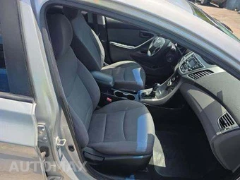 2016 Hyundai Elantra SE Sedan – miniatura 17