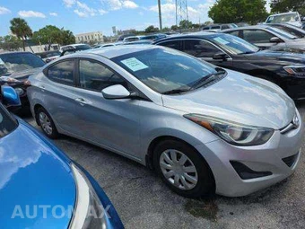 2016 Hyundai Elantra SE Sedan – miniatura 4