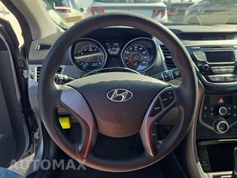 2016 Hyundai Elantra SE Sedan – miniatura 10