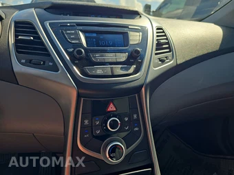 2016 Hyundai Elantra SE Sedan – miniatura 11