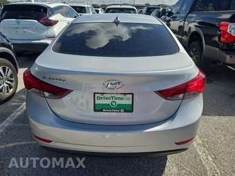2016 Hyundai Elantra SE Sedan – miniatura 5