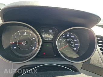 2016 Hyundai Elantra SE Sedan – miniatura 12