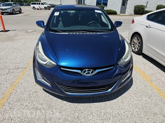 2016 Hyundai Elantra SE Sedan – miniatura 2