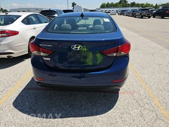 2016 Hyundai Elantra SE Sedan – miniatura 5