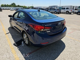 2016 Hyundai Elantra SE Sedan – miniatura 6