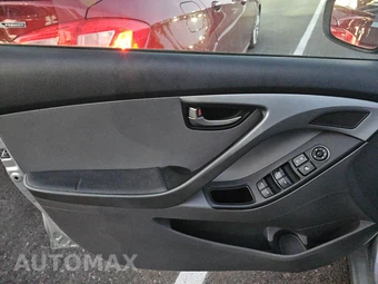2016 Hyundai Elantra SE Sedan - miniatura 15