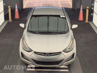 2016 Hyundai Elantra SE Sedan - miniatura 2