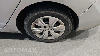 2016 Hyundai Elantra SE Sedan - miniatura 47