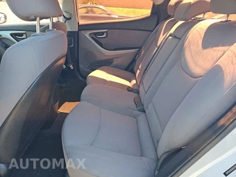 2016 Hyundai Elantra SE Sedan - miniatura 13
