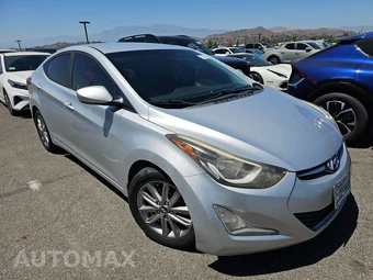 2016 Hyundai Elantra SE Sedan - miniatura 3