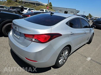 2016 Hyundai Elantra SE Sedan - miniatura 4