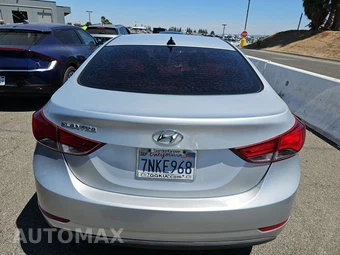 2016 Hyundai Elantra SE Sedan - miniatura 5