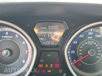2016 Hyundai Elantra SE Sedan - miniatura 12