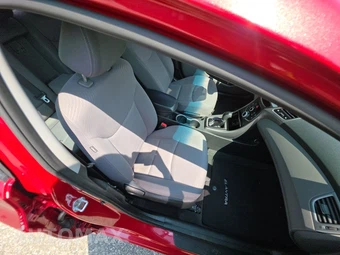 2016 Hyundai Elantra SE Sedan - miniatura 8