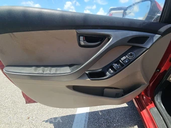 2016 Hyundai Elantra SE Sedan - miniatura 9