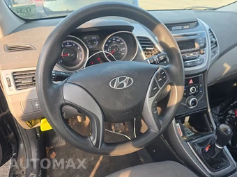 2016 Hyundai Elantra SE Sedan – miniatura 10