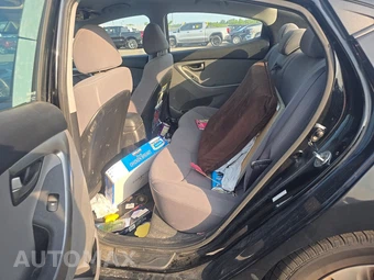 2016 Hyundai Elantra SE Sedan – miniatura 13