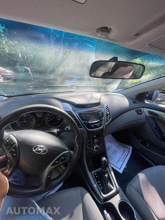 2016 Hyundai Elantra SE Sedan - miniatura 11
